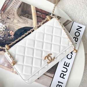 Chanel WOC